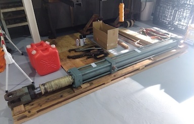 油圧シリンダオーバーホール